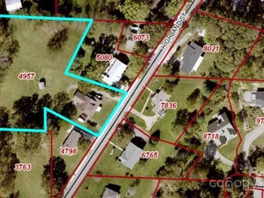 25 Highland Street, Weaverville, NC 28787.  MLS# CAR4322987, YatesRealty ID 1971. 