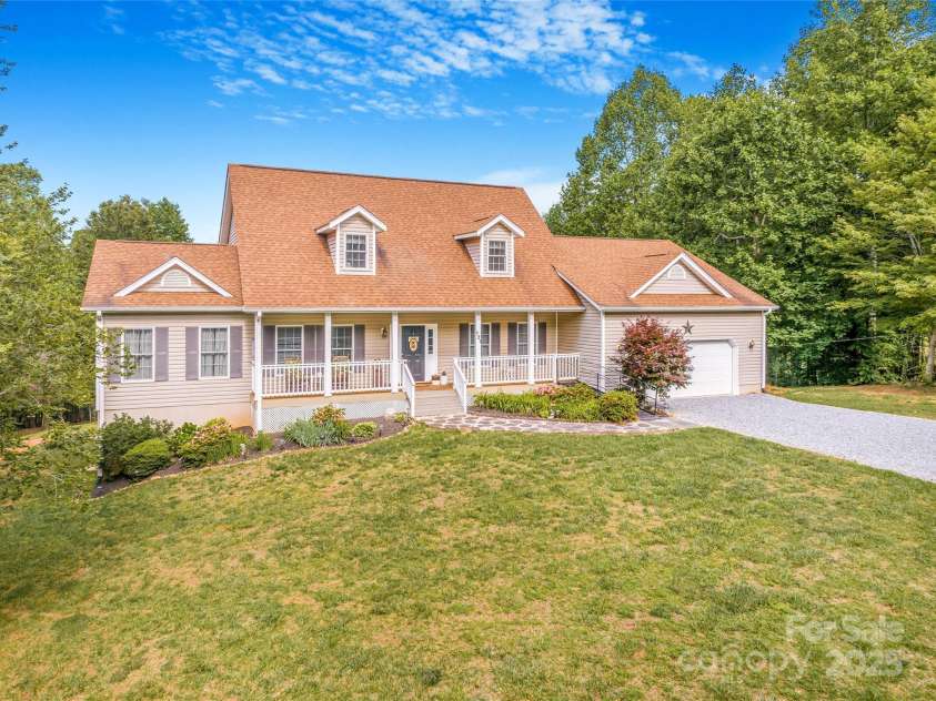 121 Ashe Bridge Road, Marion, NC 28752.  MLS# CAR4256500, YatesRealty ID 19710. Welcome home!  121 Ashe Bridge Rd. W