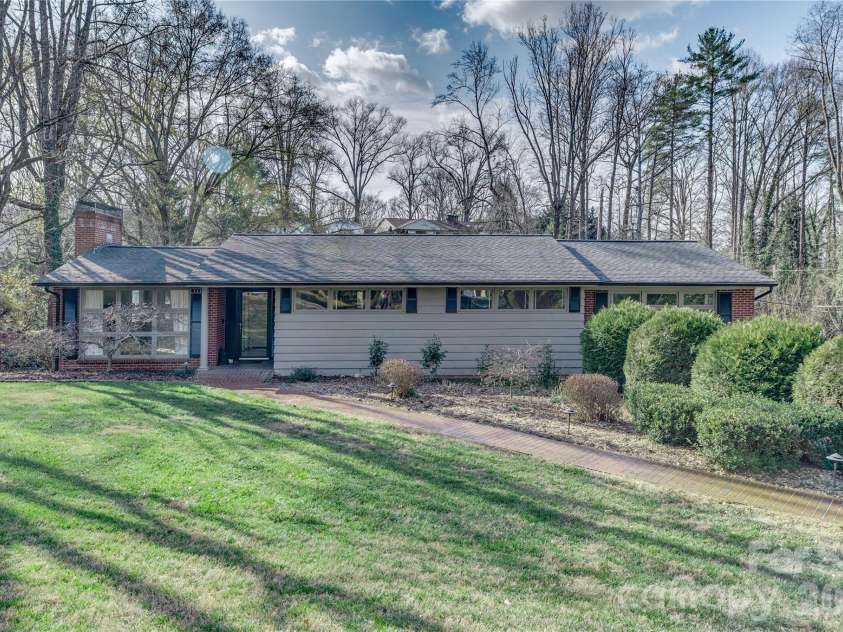 111 Kinwood Street, Morganton, NC 28655.  MLS# CAR4331530, YatesRealty ID 19711. Beautifully maintained MCM home!