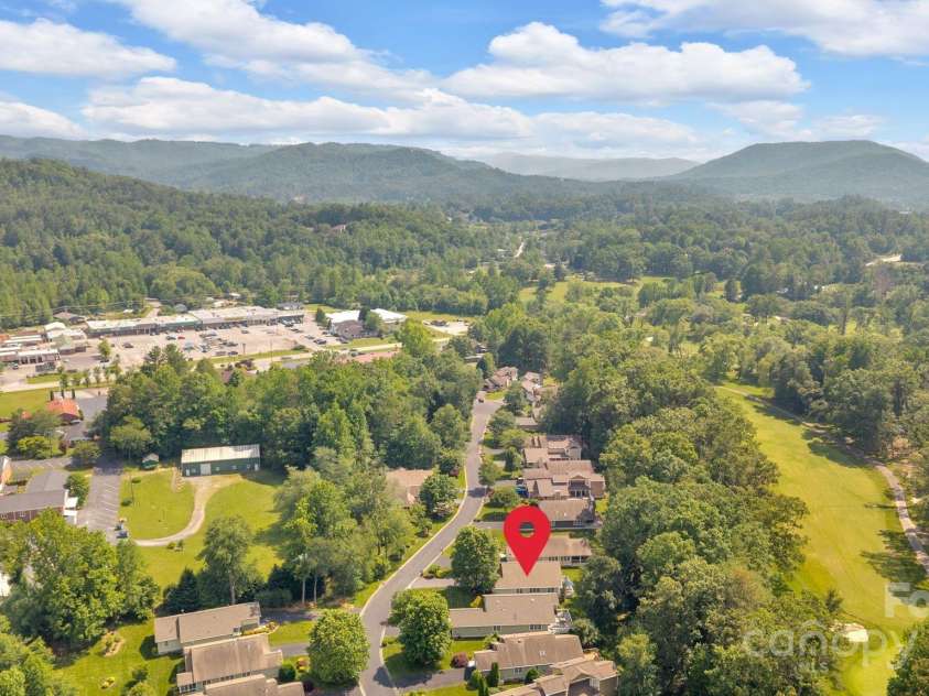 145 Fairway View Drive, Etowah, NC 28729.  MLS# CAR4267216, YatesRealty ID 19711. 