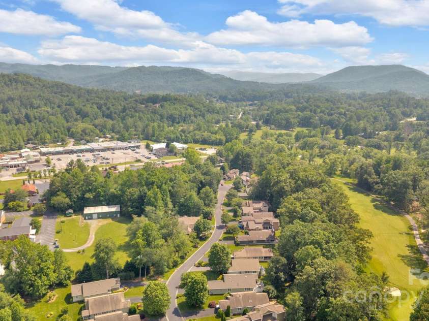 145 Fairway View Drive, Etowah, NC 28729.  MLS# CAR4267216, YatesRealty ID 19711. 