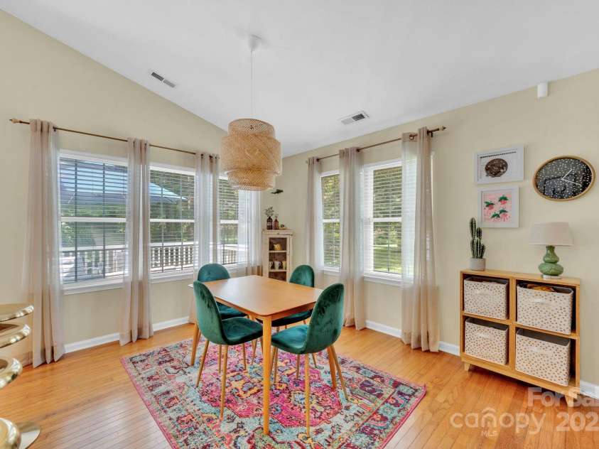 145 Fairway View Drive, Etowah, NC 28729.  MLS# CAR4267216, YatesRealty ID 19711. Dining space