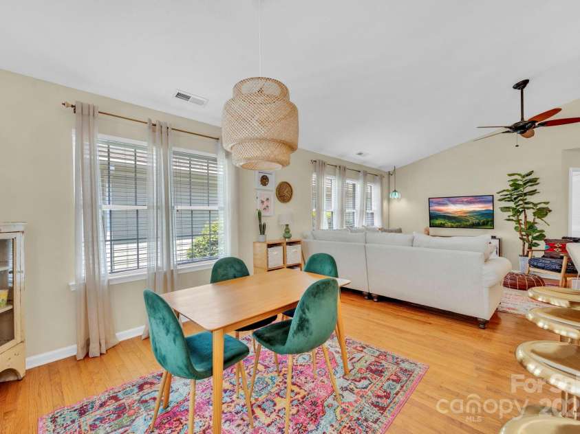 145 Fairway View Drive, Etowah, NC 28729.  MLS# CAR4267216, YatesRealty ID 19711. Dining space