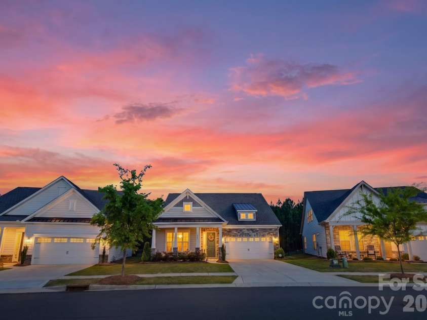 216 Portrait Way, Indian Trail, NC 28079.  MLS# CAR4372534, YatesRealty ID 19712. 