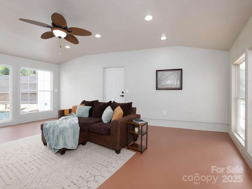 2054 Hickory Hills Drive, Denver, NC 28037.  MLS# CAR4253206, YatesRealty ID 19713. 