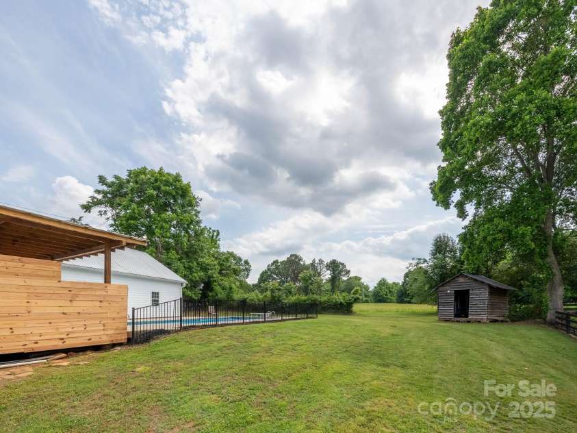 2054 Hickory Hills Drive, Denver, NC 28037.  MLS# CAR4253206, YatesRealty ID 19713. 