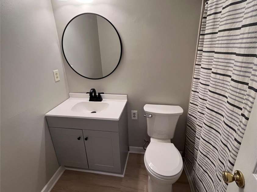 9525 Robert Burns Court, Charlotte, NC 28213.  MLS# CAR4358262, YatesRealty ID 19713. 