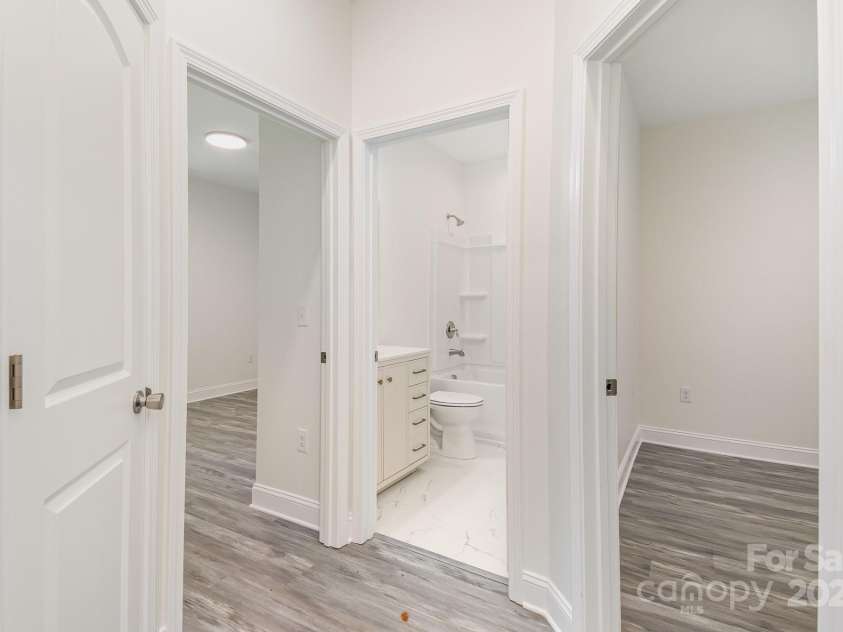 925 4th Street, Statesville, NC 28677.  MLS# CAR4267684, YatesRealty ID 19714. 