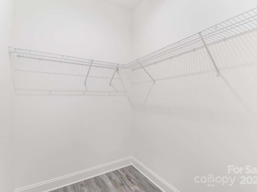 925 4th Street, Statesville, NC 28677.  MLS# CAR4267684, YatesRealty ID 19714. 