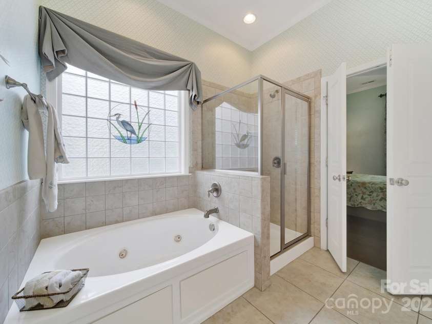 964 Knob Creek Lane, Fort Mill, SC 29708.  MLS# CAR4268817, YatesRealty ID 19715. 