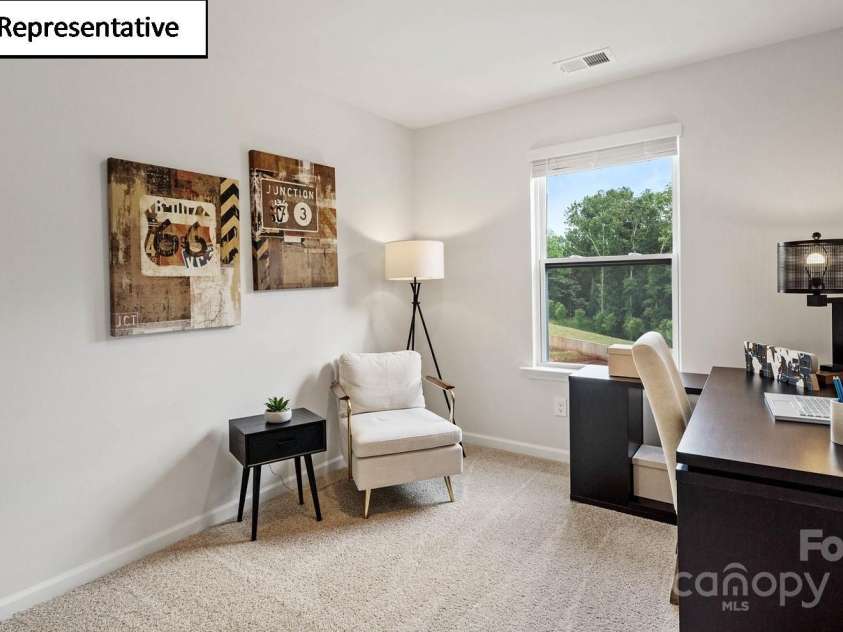 2939 Penninger Circle, Charlotte, NC 28262.  MLS# CAR4252183, YatesRealty ID 19716. 4th bedroom or office/flex