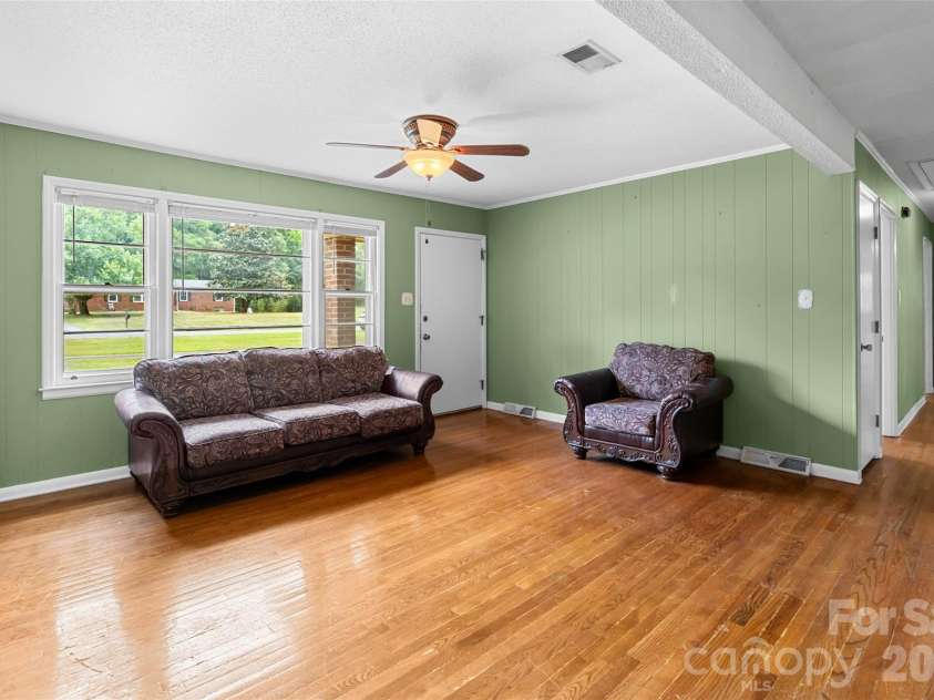 954 Magnolia Drive, Rock Hill, SC 29730.  MLS# CAR4377144, YatesRealty ID 19717. 