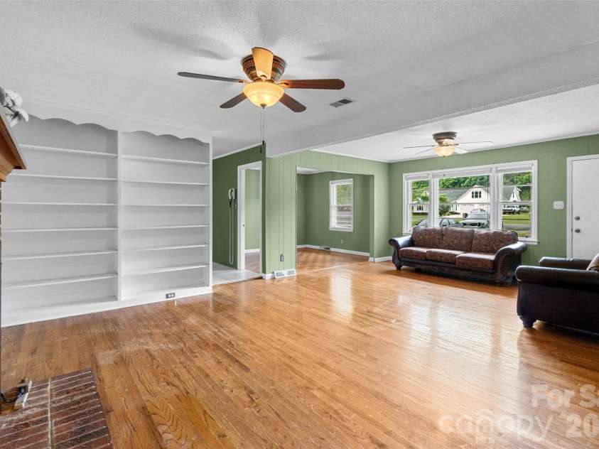 954 Magnolia Drive, Rock Hill, SC 29730.  MLS# CAR4377144, YatesRealty ID 19717. 