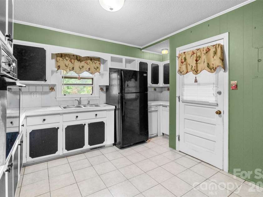 954 Magnolia Drive, Rock Hill, SC 29730.  MLS# CAR4377144, YatesRealty ID 19717. 