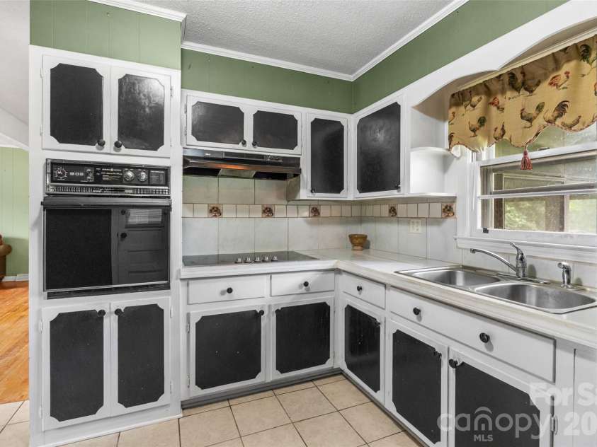 954 Magnolia Drive, Rock Hill, SC 29730.  MLS# CAR4377144, YatesRealty ID 19717. 