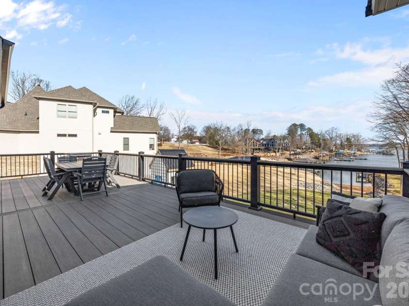 5020 Slanting Bridge Road, Sherrills Ford, NC 28673.  MLS# CAR4336765, YatesRealty ID 19718. 