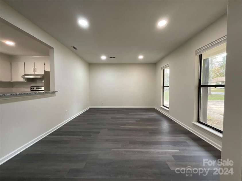 6848 Ridge Court, Charlotte, NC 28215.  MLS# CAR4196281, YatesRealty ID 1972. 