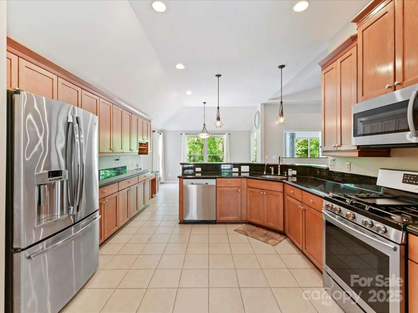 4301 Middle Stream Road, Charlotte, NC 28213.  MLS# CAR4249446, YatesRealty ID 19720. 