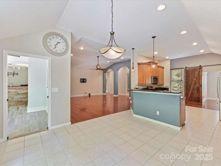 4301 Middle Stream Road, Charlotte, NC 28213.  MLS# CAR4249446, YatesRealty ID 19720. 