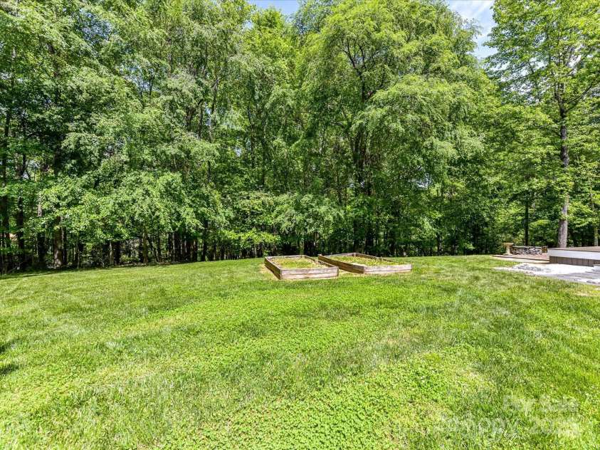 4301 Middle Stream Road, Charlotte, NC 28213.  MLS# CAR4249446, YatesRealty ID 19720. 