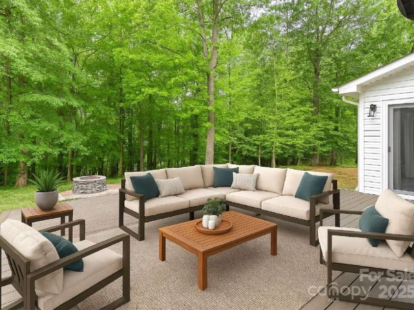 4301 Middle Stream Road, Charlotte, NC 28213.  MLS# CAR4249446, YatesRealty ID 19720. 