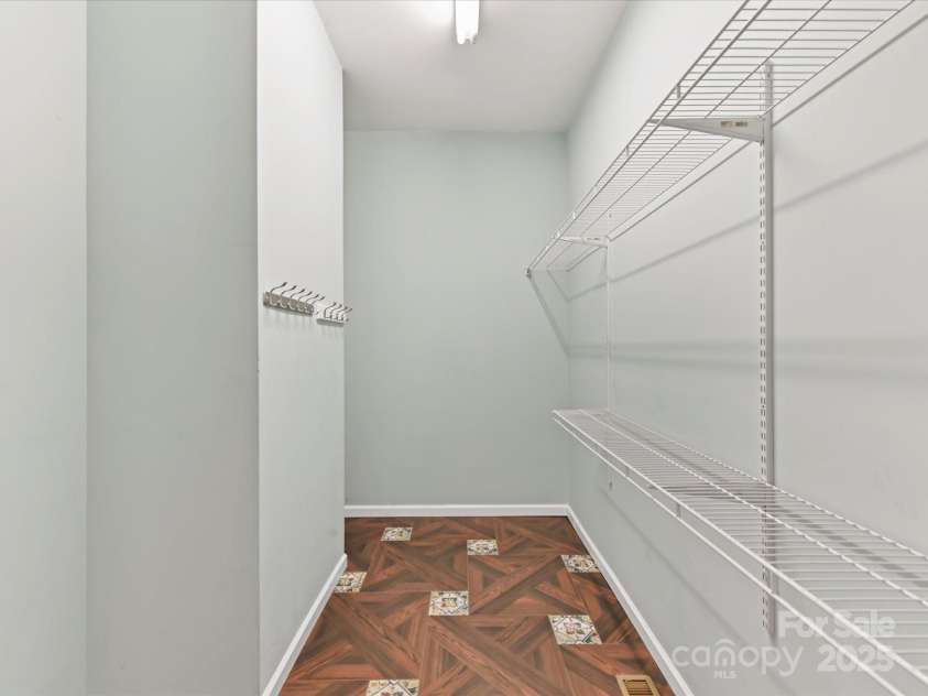 4301 Middle Stream Road, Charlotte, NC 28213.  MLS# CAR4249446, YatesRealty ID 19720. Primary Closet