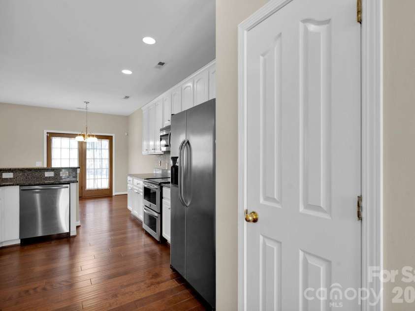 11012 Sedgemoor Lane, Charlotte, NC 28277.  MLS# CAR4340731, YatesRealty ID 19721. 