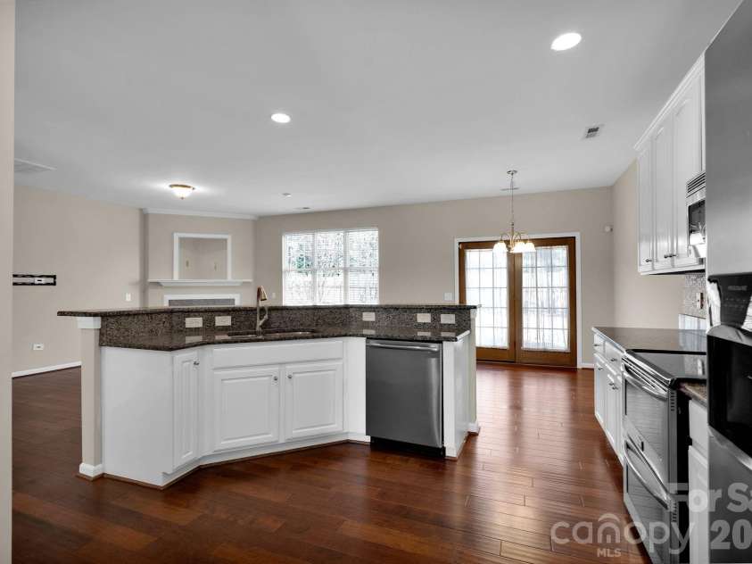 11012 Sedgemoor Lane, Charlotte, NC 28277.  MLS# CAR4340731, YatesRealty ID 19721. 