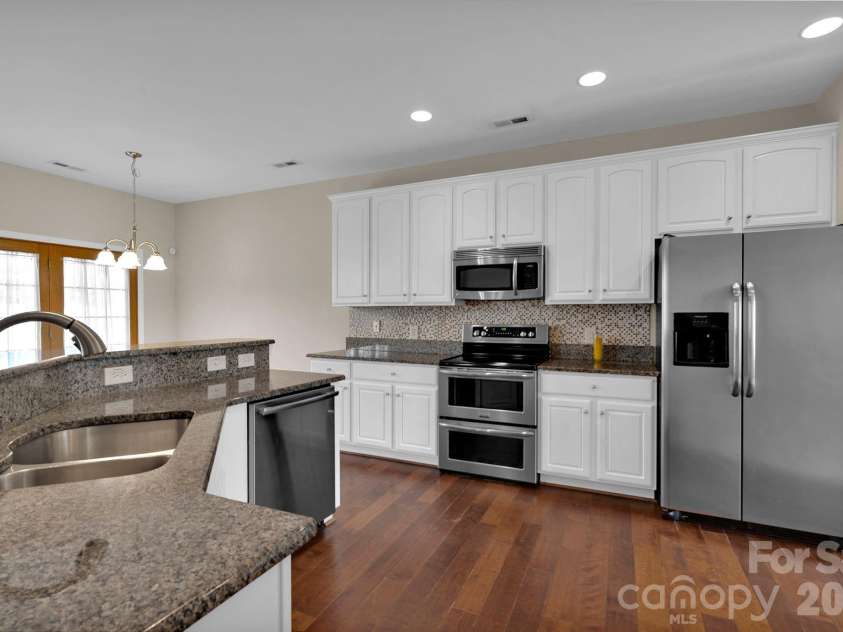 11012 Sedgemoor Lane, Charlotte, NC 28277.  MLS# CAR4340731, YatesRealty ID 19721. 