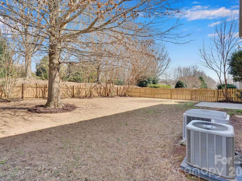 11012 Sedgemoor Lane, Charlotte, NC 28277.  MLS# CAR4340731, YatesRealty ID 19721. 
