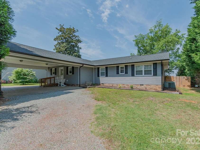 1168 Riverview Road Extension, Lexington, NC 27292.  MLS# CAR4254693, YatesRealty ID 19723. 