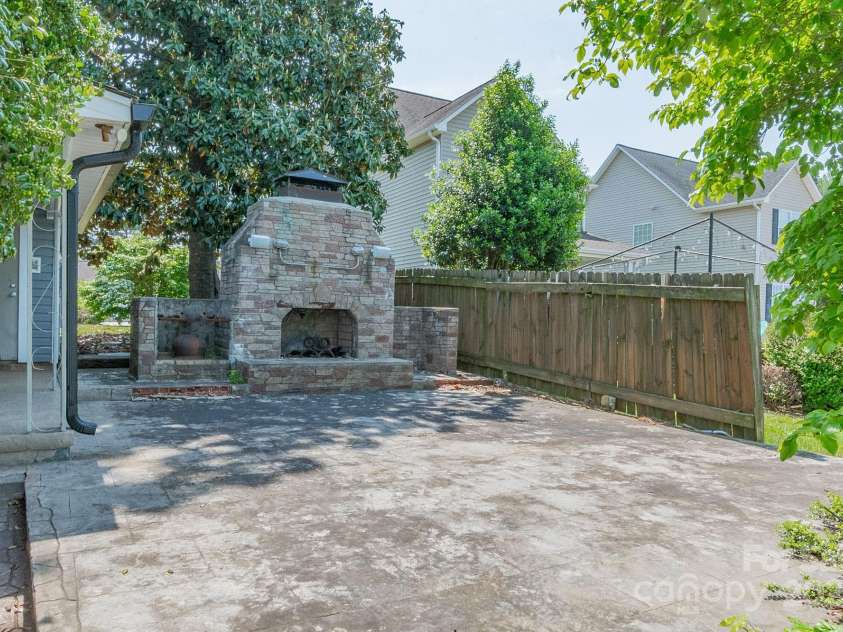 1168 Riverview Road Extension, Lexington, NC 27292.  MLS# CAR4254693, YatesRealty ID 19723. 