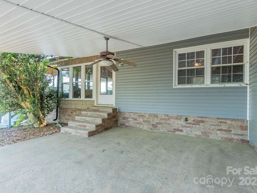 1168 Riverview Road Extension, Lexington, NC 27292.  MLS# CAR4254693, YatesRealty ID 19723. 