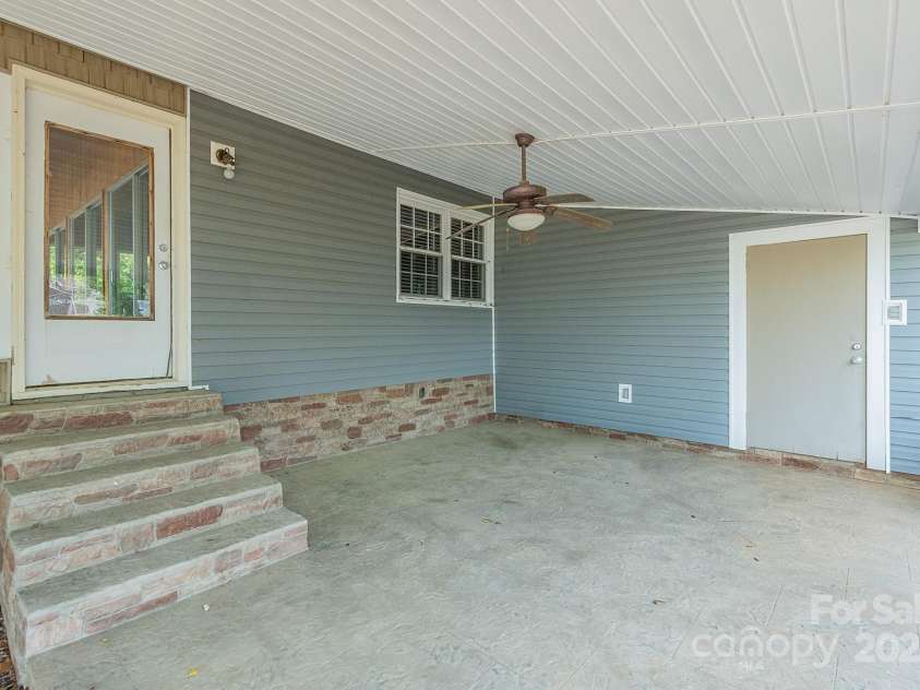 1168 Riverview Road Extension, Lexington, NC 27292.  MLS# CAR4254693, YatesRealty ID 19723. 