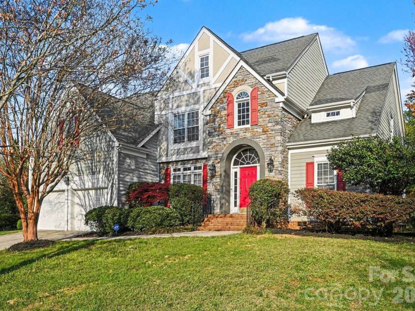 11124 Tradition View Drive, Charlotte, NC 28269.  MLS# CAR4361986, YatesRealty ID 19724. 