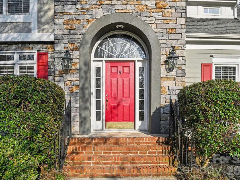 11124 Tradition View Drive, Charlotte, NC 28269.  MLS# CAR4361986, YatesRealty ID 19724. 