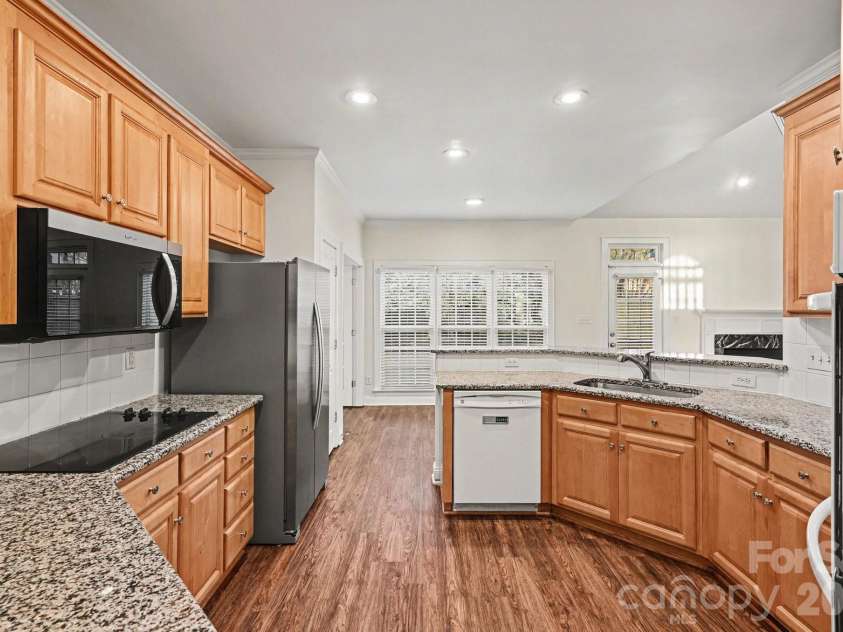 11124 Tradition View Drive, Charlotte, NC 28269.  MLS# CAR4361986, YatesRealty ID 19724. 