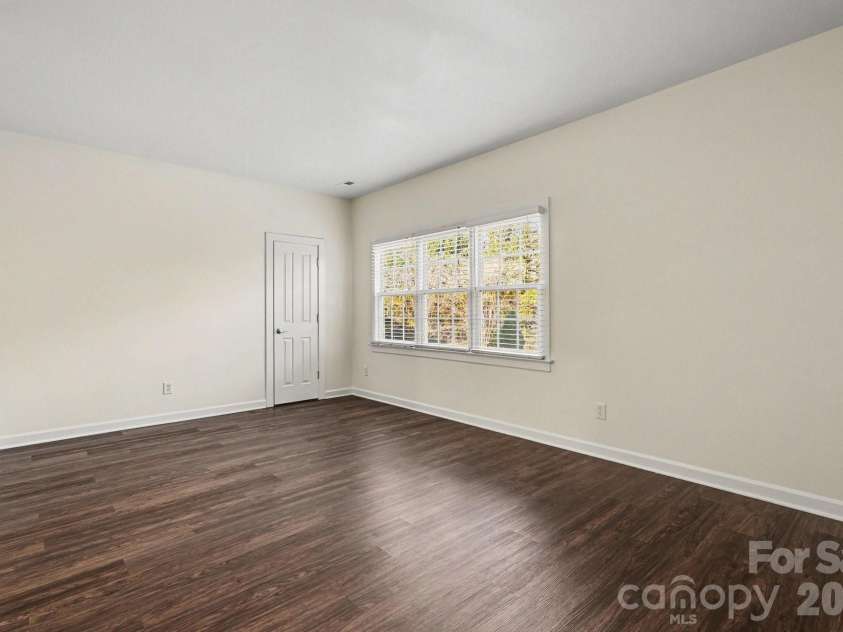 11124 Tradition View Drive, Charlotte, NC 28269.  MLS# CAR4361986, YatesRealty ID 19724. 