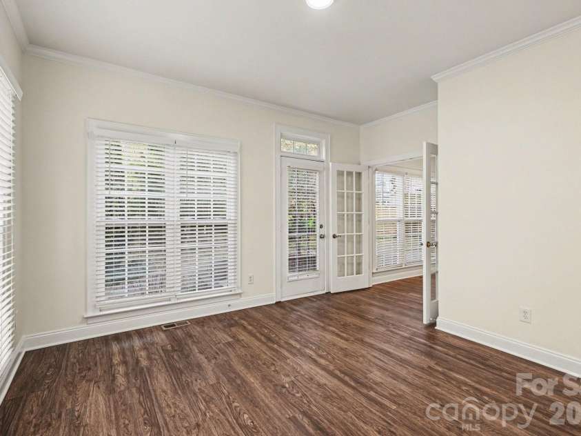 11124 Tradition View Drive, Charlotte, NC 28269.  MLS# CAR4361986, YatesRealty ID 19724. 