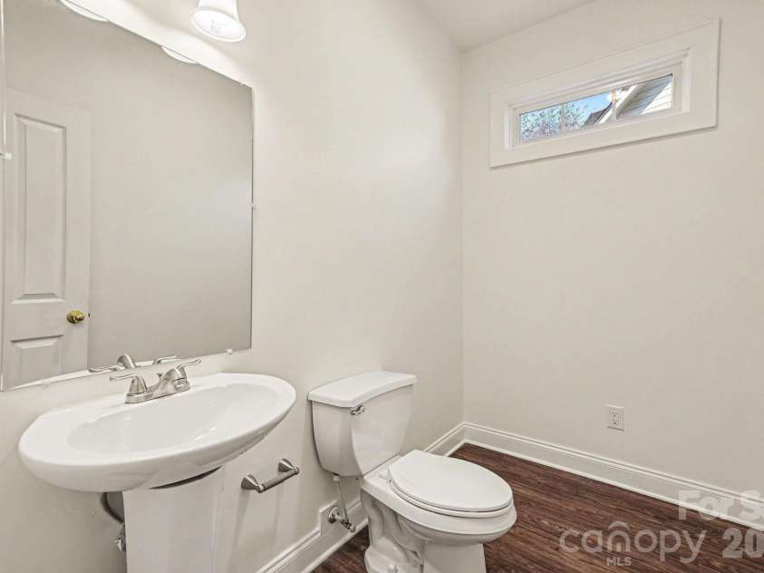 11124 Tradition View Drive, Charlotte, NC 28269.  MLS# CAR4361986, YatesRealty ID 19724. 