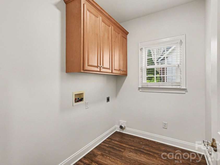 11124 Tradition View Drive, Charlotte, NC 28269.  MLS# CAR4361986, YatesRealty ID 19724. 