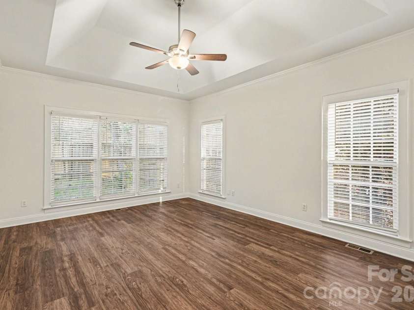 11124 Tradition View Drive, Charlotte, NC 28269.  MLS# CAR4361986, YatesRealty ID 19724. 