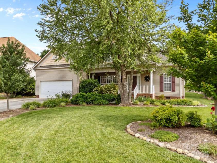 6533 Derby Lane, Concord, NC 28027.  MLS# CAR4265796, YatesRealty ID 19724. 