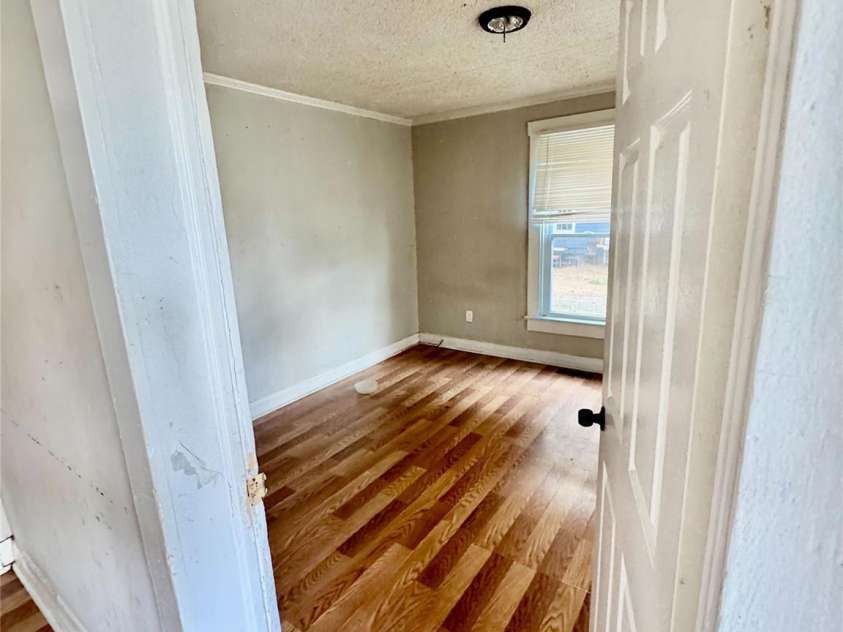 926 Cantwell Street, Charlotte, NC 28208.  MLS# CAR4258072, YatesRealty ID 19725. 