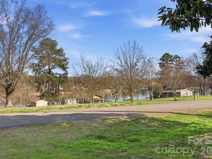 236 Apache Road, Troutman, NC 28166.  MLS# CAR4359171, YatesRealty ID 19726. Street view