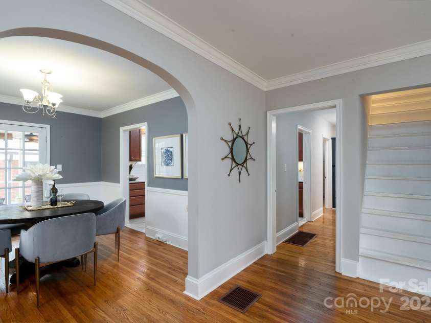 717 Woodruff Place, Charlotte, NC 28208.  MLS# CAR4239712, YatesRealty ID 19726. 