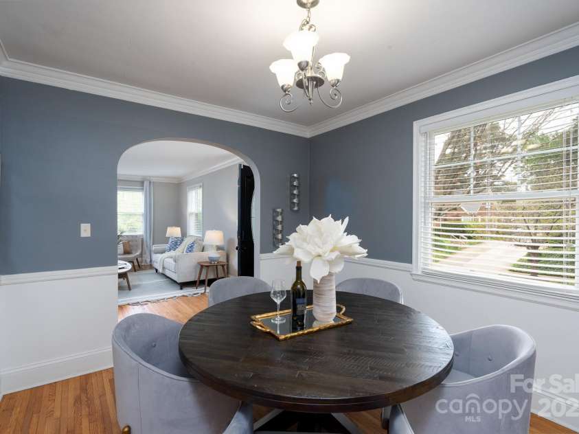 717 Woodruff Place, Charlotte, NC 28208.  MLS# CAR4239712, YatesRealty ID 19726. 