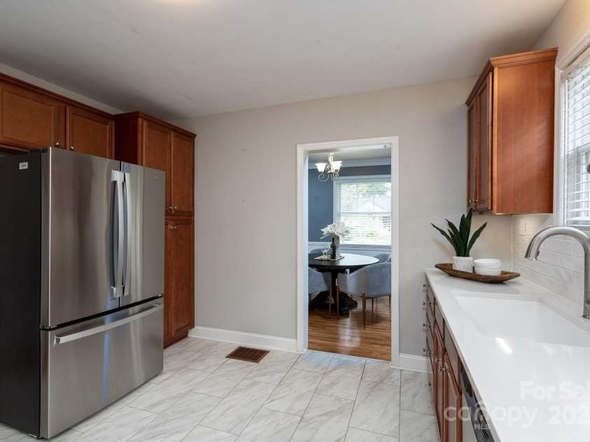 717 Woodruff Place, Charlotte, NC 28208.  MLS# CAR4239712, YatesRealty ID 19726. 