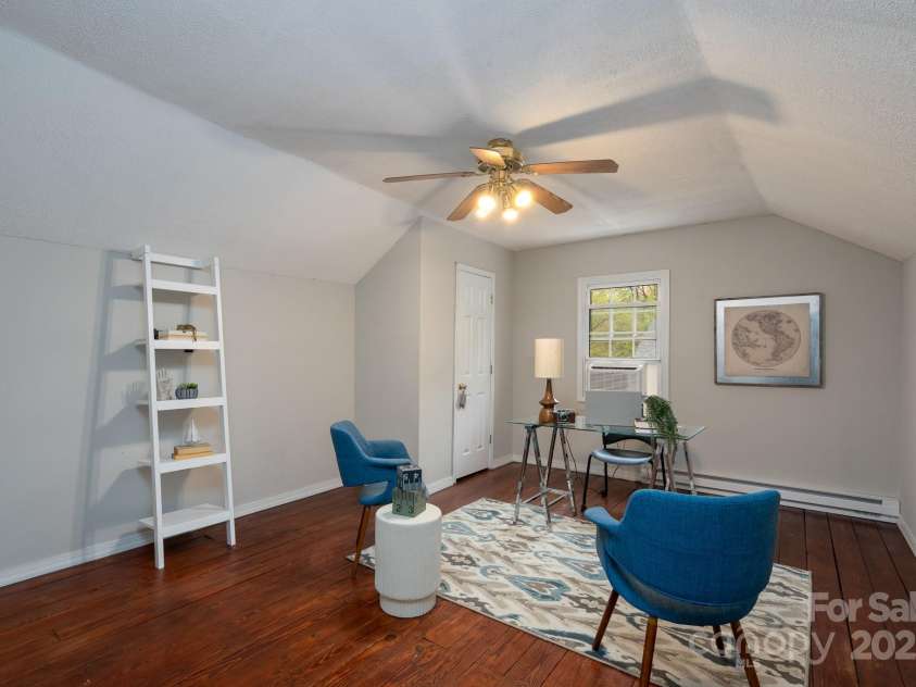 717 Woodruff Place, Charlotte, NC 28208.  MLS# CAR4239712, YatesRealty ID 19726. 