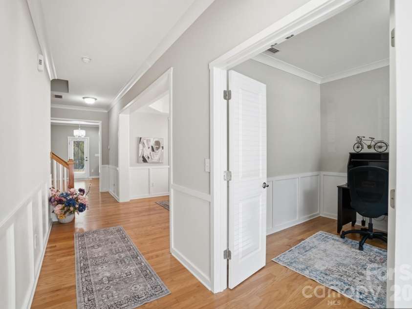 2153 Bluebell Way, Tega Cay, SC 29708.  MLS# CAR4363780, YatesRealty ID 19727. Entry Way